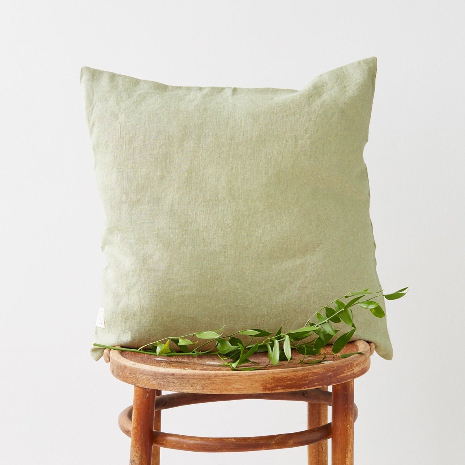 Linen Tales Cushion Cover